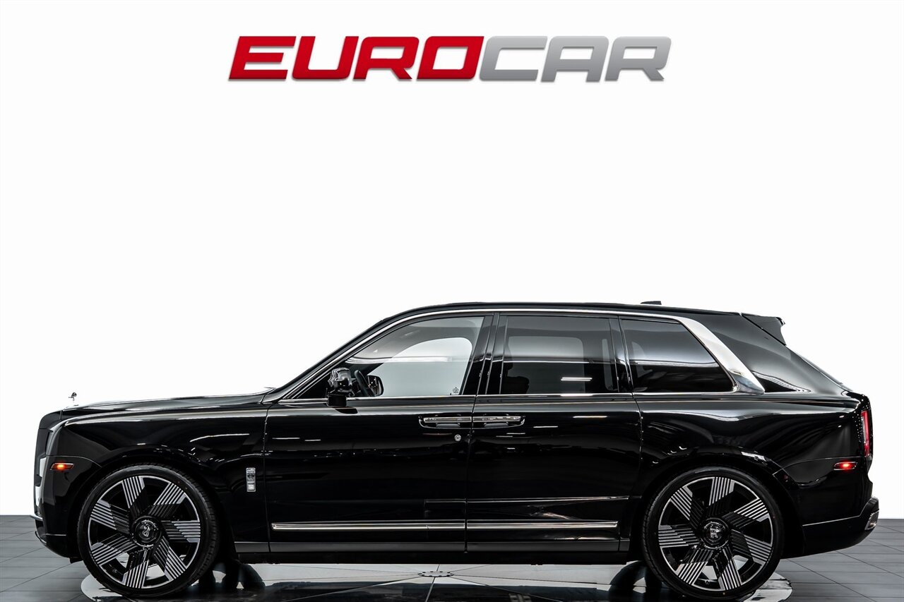 2020 Rolls-Royce Cullinan *STARLIGHT HEADLINER * REAR THEATER CONFIGURATION*   - Photo 2 - Costa Mesa, CA 92626