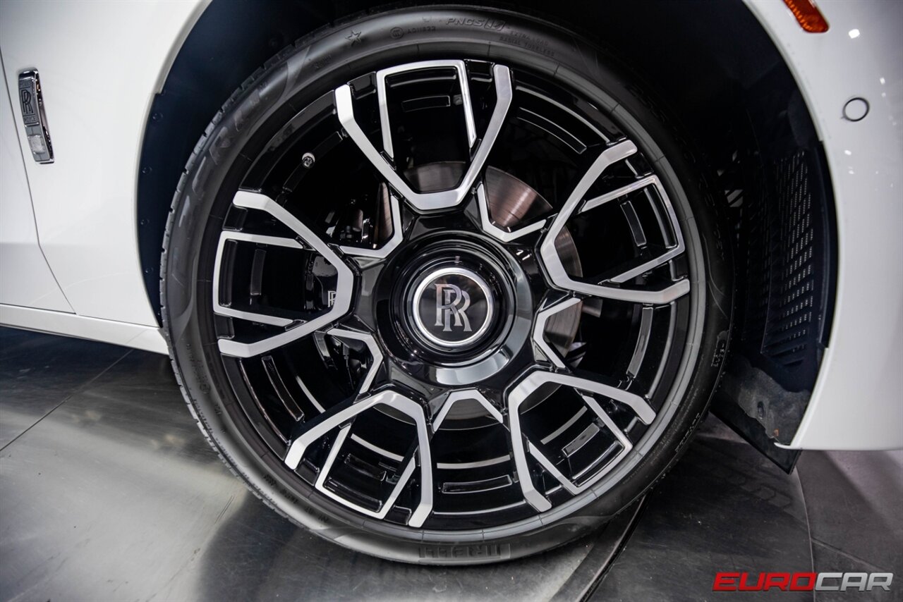 2024 Rolls-Royce Ghost  BLACK BADGE WHEELS *STARLIGHT HEADLINER * BESPOKE INTERIOR* - Photo 15 - Costa Mesa, CA 92626