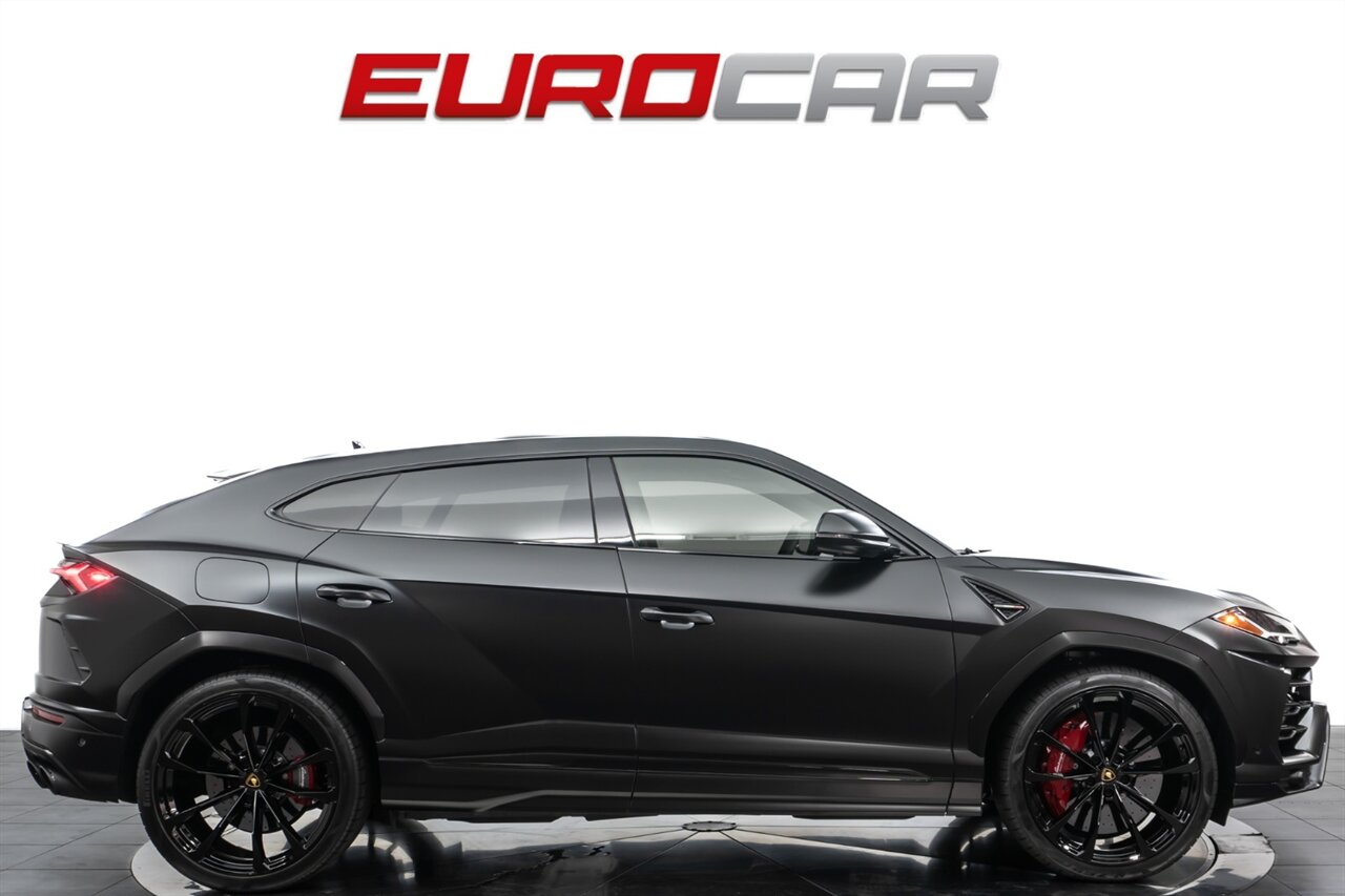 2022 Lamborghini Urus  *MATTE WRAP * 23 " WHEELS * STYLE PACKAGE* - Photo 6 - Costa Mesa, CA 92626