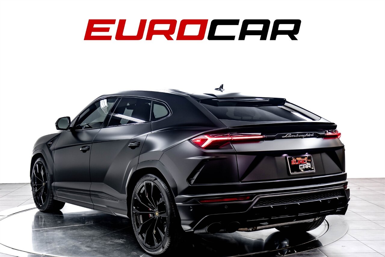 2022 Lamborghini Urus  *MATTE WRAP * 23 " WHEELS * STYLE PACKAGE* - Photo 3 - Costa Mesa, CA 92626