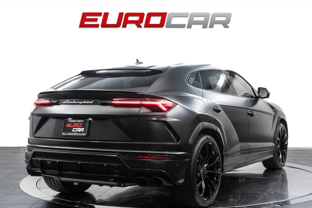 2022 Lamborghini Urus  *MATTE WRAP * 23 " WHEELS * STYLE PACKAGE* - Photo 5 - Costa Mesa, CA 92626