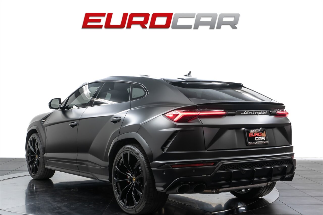 2022 Lamborghini Urus  *MATTE WRAP * 23 " WHEELS * STYLE PACKAGE* - Photo 3 - Costa Mesa, CA 92626