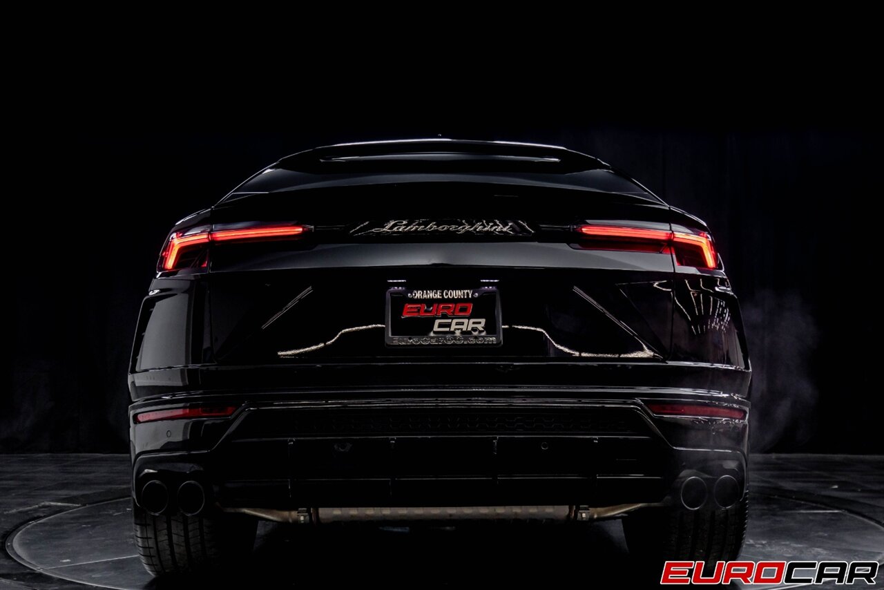 2022 Lamborghini Urus  *MATTE WRAP * 23 " WHEELS * STYLE PACKAGE* - Photo 32 - Costa Mesa, CA 92626