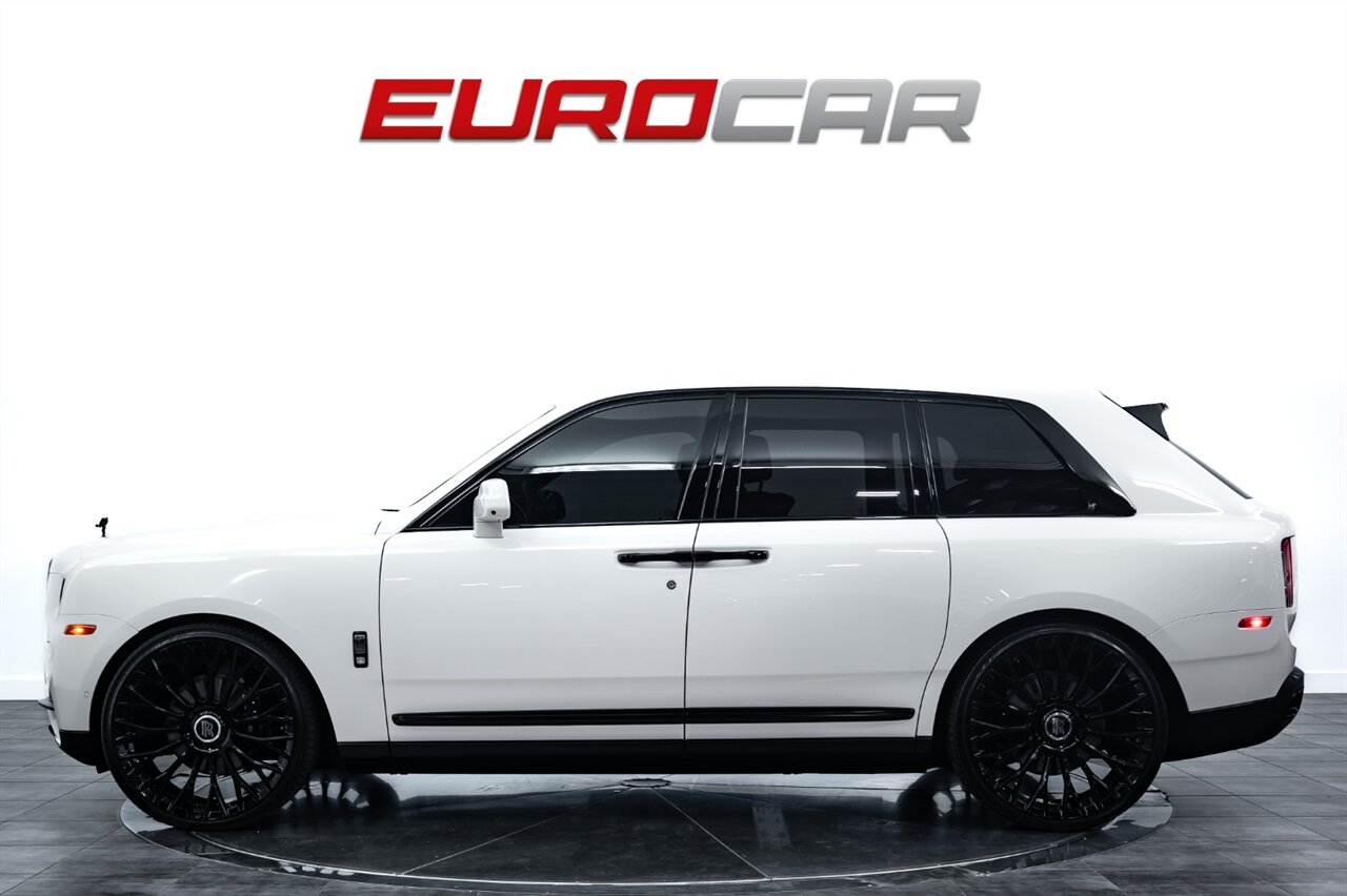 2023 Rolls-Royce Cullinan  *SHOOTING STAR HEADLINER * REAR THEATER * 24 " WHEELS* - Photo 2 - Costa Mesa, CA 92626