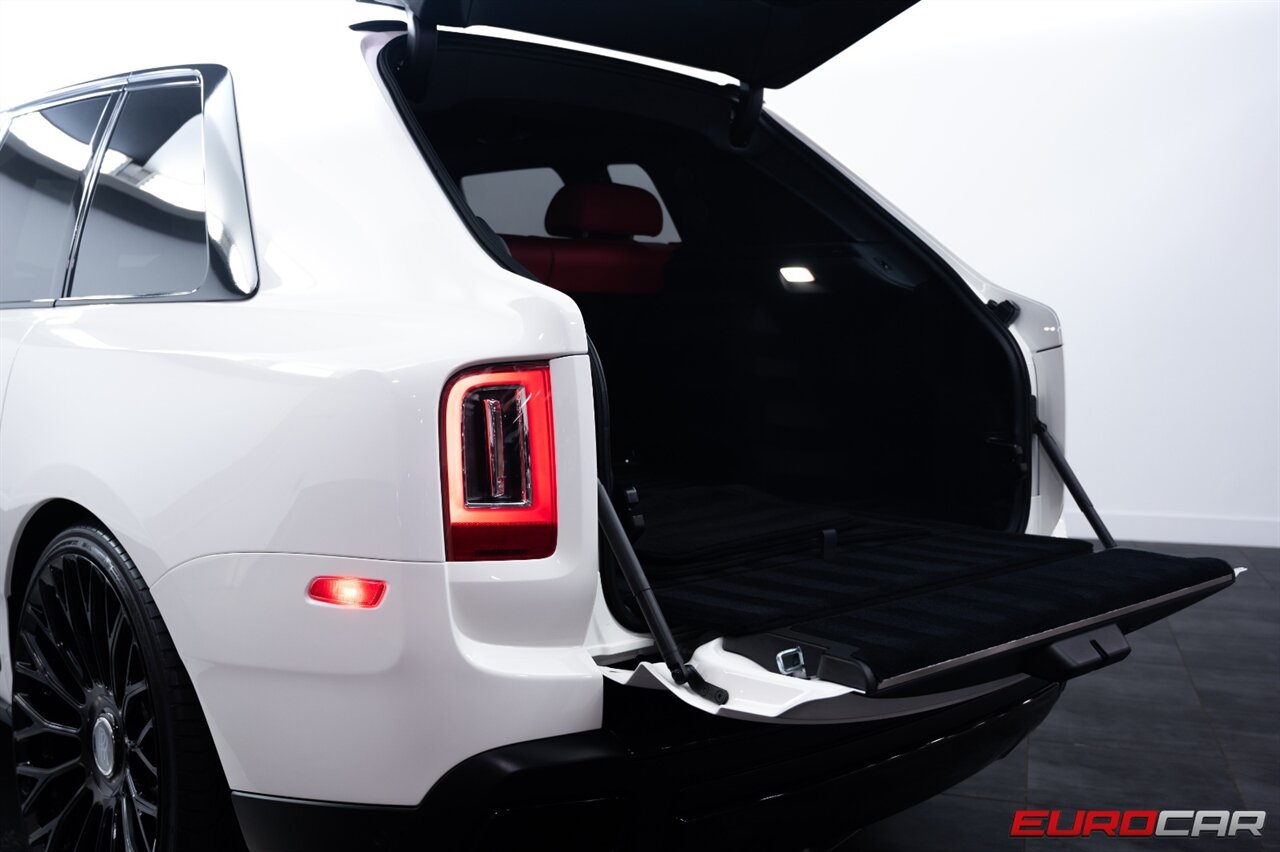 2023 Rolls-Royce Cullinan  *SHOOTING STAR HEADLINER * REAR THEATER * 24 " WHEELS* - Photo 15 - Costa Mesa, CA 92626