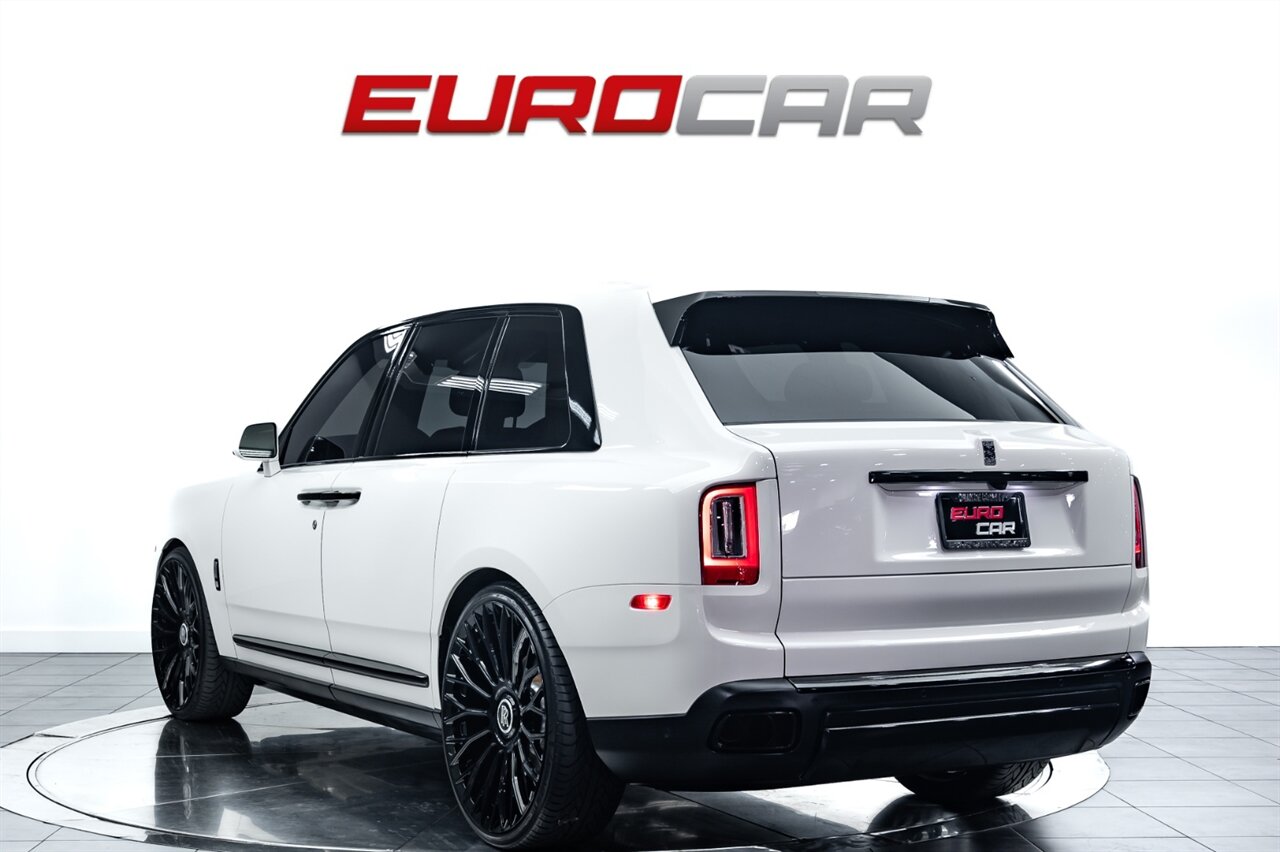 2023 Rolls-Royce Cullinan  *SHOOTING STAR HEADLINER * REAR THEATER * 24 " WHEELS* - Photo 3 - Costa Mesa, CA 92626