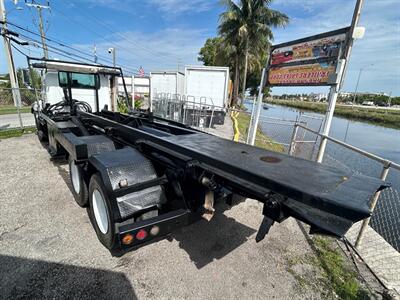 2015 Mack GU813 ROLL OFF   - Photo 5 - Medley, FL 33166
