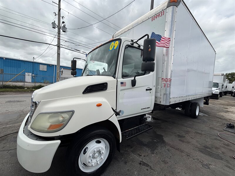 2009 HINO 185   - Photo 1 - Medley, FL 33166