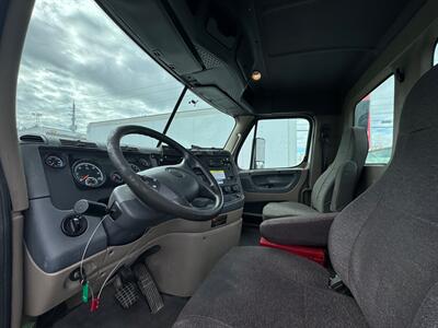 2018 FREIGHTLINER CASCADIA 125 - Photo 5 - Medley, FL 33166