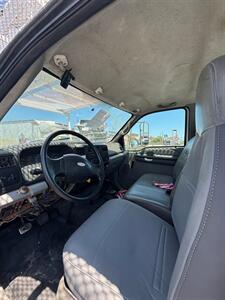 2008 Ford F-750   - Photo 4 - Medley, FL 33166