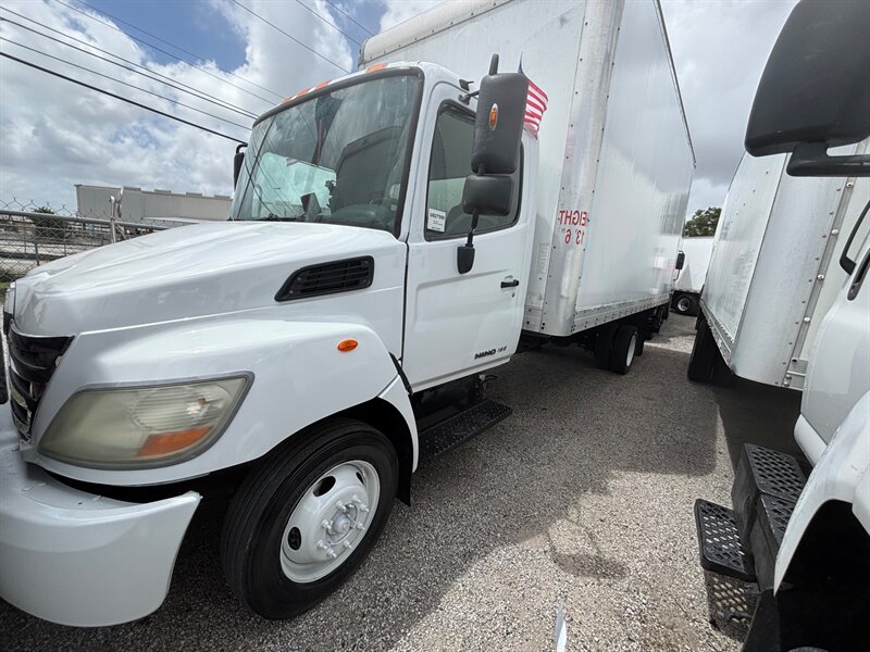 2010 HINO 185 4X2   - Photo 1 - Medley, FL 33166