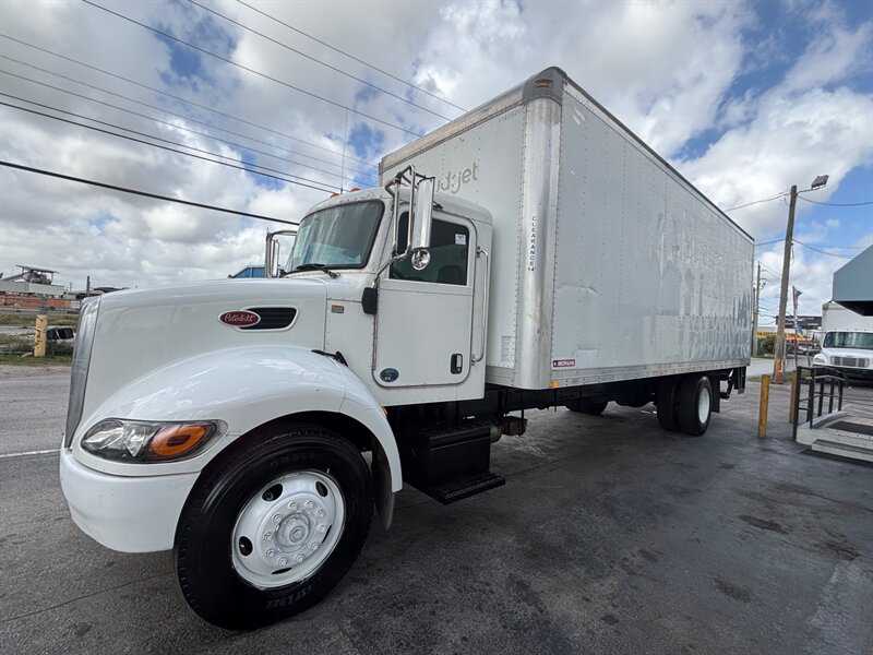 2015 Peterbilt 330   - Photo 1 - Medley, FL 33166