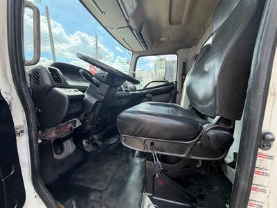 2011 Hino 258A - Photo 5 - Medley, FL 33166