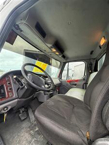 2012 FREIGHTLINER M-2   - Photo 5 - Medley, FL 33166