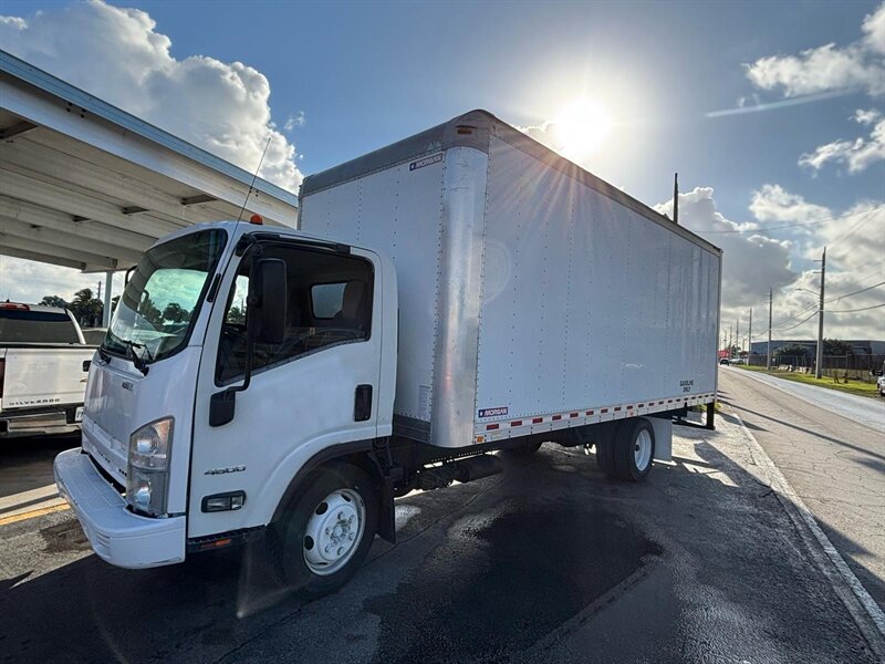 2017 Chevrolet 4500   - Photo 1 - Medley, FL 33166
