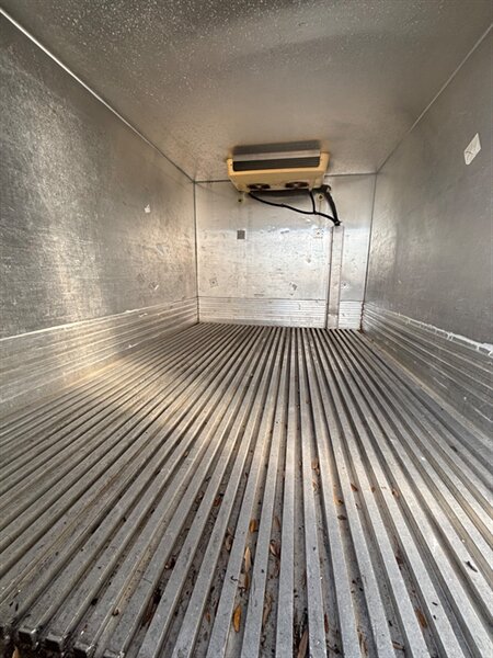 2014 Chevrolet Express 3500 - Photo 3 - Medley, FL 33166