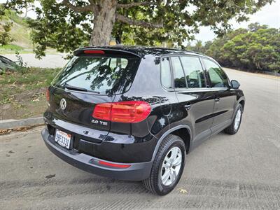 2013 Volkswagen Tiguan S   - Photo 6 - Ventura, CA 93003