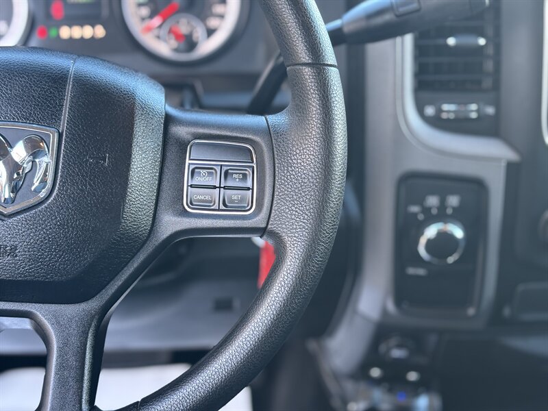 2015 RAM 2500 DIESEL TRUCK 4WD CARFAX 1 OWNER DODGE RAM 2500 4X4 - Photo 18 - Scottsdale, AZ 85257