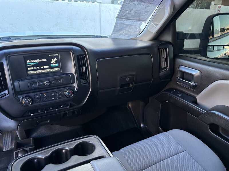 2018 GMC Sierra 2500 LIFTED DIESEL TRUCK 4WD LOW MI GMC 2500 LIFTED 4X4 - Photo 8 - Scottsdale, AZ 85257