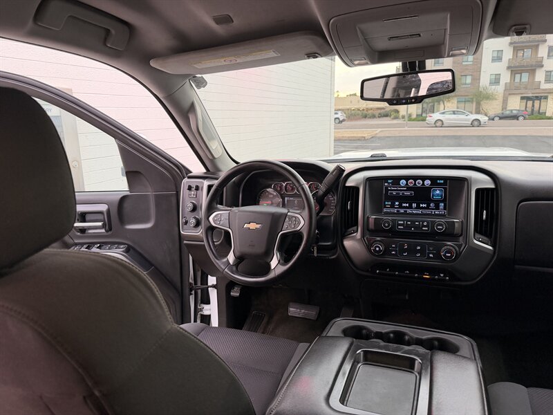 2018 Chevrolet Silverado 2500 DURAMAX DIESEL TRUCK 4WD LOW MI CHEVY 2500 DIESEL - Photo 13 - Scottsdale, AZ 85257