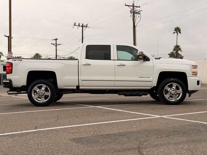 2018 Chevrolet Silverado 2500 DURAMAX DIESEL TRUCK 4WD LOW MI CHEVY 2500 DIESEL - Photo 3 - Scottsdale, AZ 85257