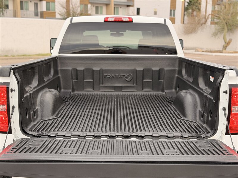 2018 Chevrolet Silverado 2500 DURAMAX DIESEL TRUCK 4WD LOW MI CHEVY 2500 DIESEL - Photo 7 - Scottsdale, AZ 85257