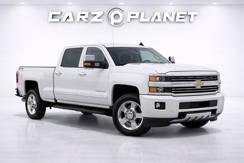 2018 Chevrolet Silverado 2500 DURAMAX DIESEL TRUCK 4WD LOW MI CHEVY 2500 DIESEL   - Photo 1 - Scottsdale, AZ 85257