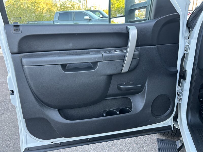 2013 Chevrolet Silverado 2500 DIESEL TRUCK 4WD 80K MI CHEVY SILVERADO 2500 4X4 - Photo 12 - Scottsdale, AZ 85257