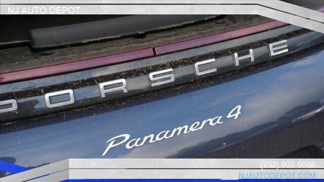 2018 Porsche Panamera  photo
