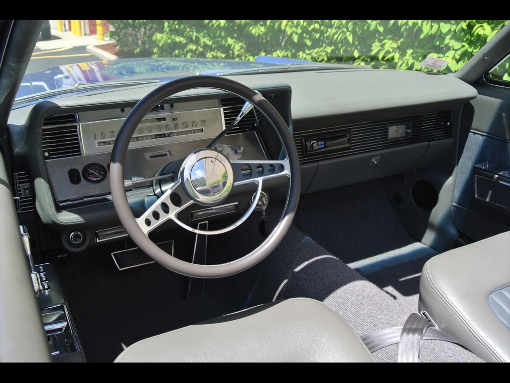 1967 Lincoln Continental Convertible   - Photo 2 - Framingham, MA 01702