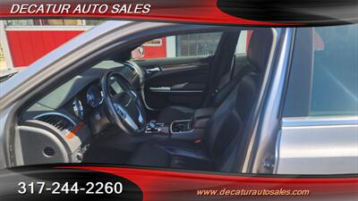 2014 Chrysler 300 Series   - Photo 7 - Indianapolis, IN 46221