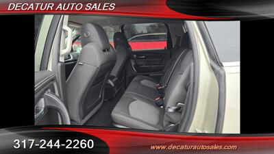 2015 Chevrolet Traverse LT   - Photo 9 - Indianapolis, IN 46221
