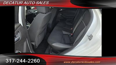2013 Ford Focus SE   - Photo 7 - Indianapolis, IN 46221