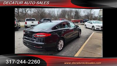 2020 Ford Fusion Hybrid SE   - Photo 33 - Indianapolis, IN 46221