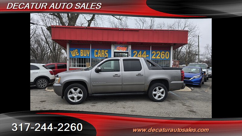 2008 Chevrolet Avalanche LT   - Photo 1 - Indianapolis, IN 46221