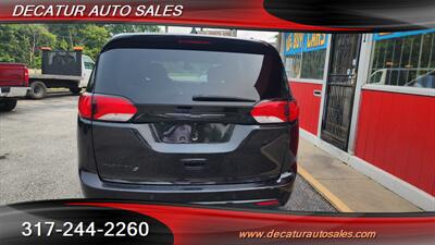 2018 Chrysler Pacifica Touring Plus   - Photo 6 - Indianapolis, IN 46221