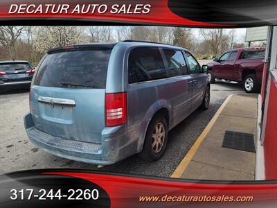 2008 Chrysler Town & Country Touring   - Photo 13 - Indianapolis, IN 46221
