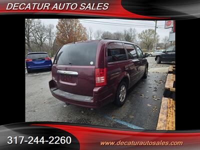 2008 Chrysler Town & Country Touring   - Photo 12 - Indianapolis, IN 46221
