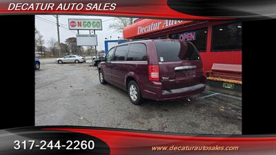 2008 Chrysler Town & Country Touring   - Photo 7 - Indianapolis, IN 46221