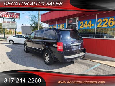 2010 Chrysler Town & Country Touring Plus   - Photo 14 - Indianapolis, IN 46221