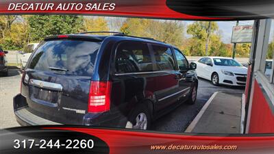 2010 Chrysler Town & Country Touring Plus   - Photo 5 - Indianapolis, IN 46221