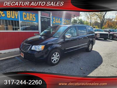 2010 Chrysler Town & Country Touring Plus   - Photo 9 - Indianapolis, IN 46221