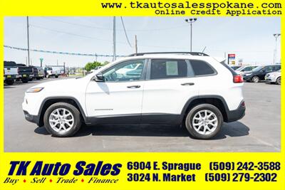 2017 Jeep Cherokee White - Photo 8 - Spokane, WA 99212