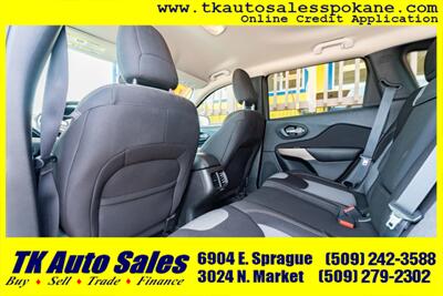 2017 Jeep Cherokee White - Photo 12 - Spokane, WA 99212