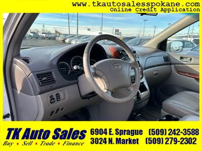 2005 Toyota Sienna XLE 7 Passenger   - Photo 10 - Spokane, WA 99212