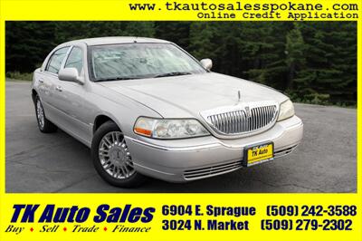 2010 Lincoln Town Car Signature Limited  