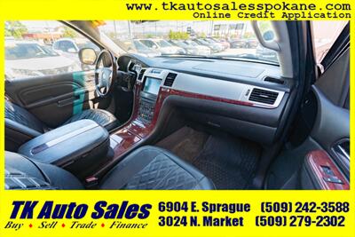 2011 Cadillac Escalade ESV Premium   - Photo 11 - Spokane, WA 99212