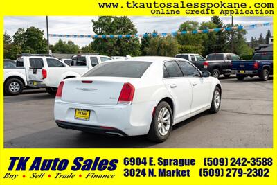 2016 Chrysler 300 Limited   - Photo 5 - Spokane, WA 99212