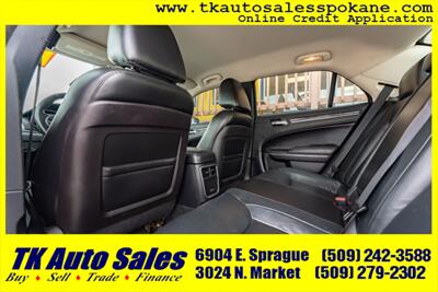 2016 Chrysler 300 Limited   - Photo 12 - Spokane, WA 99212
