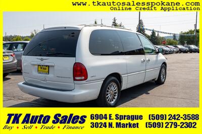 2000 Chrysler Town and Country Limited   - Photo 6 - Spokane, WA 99212